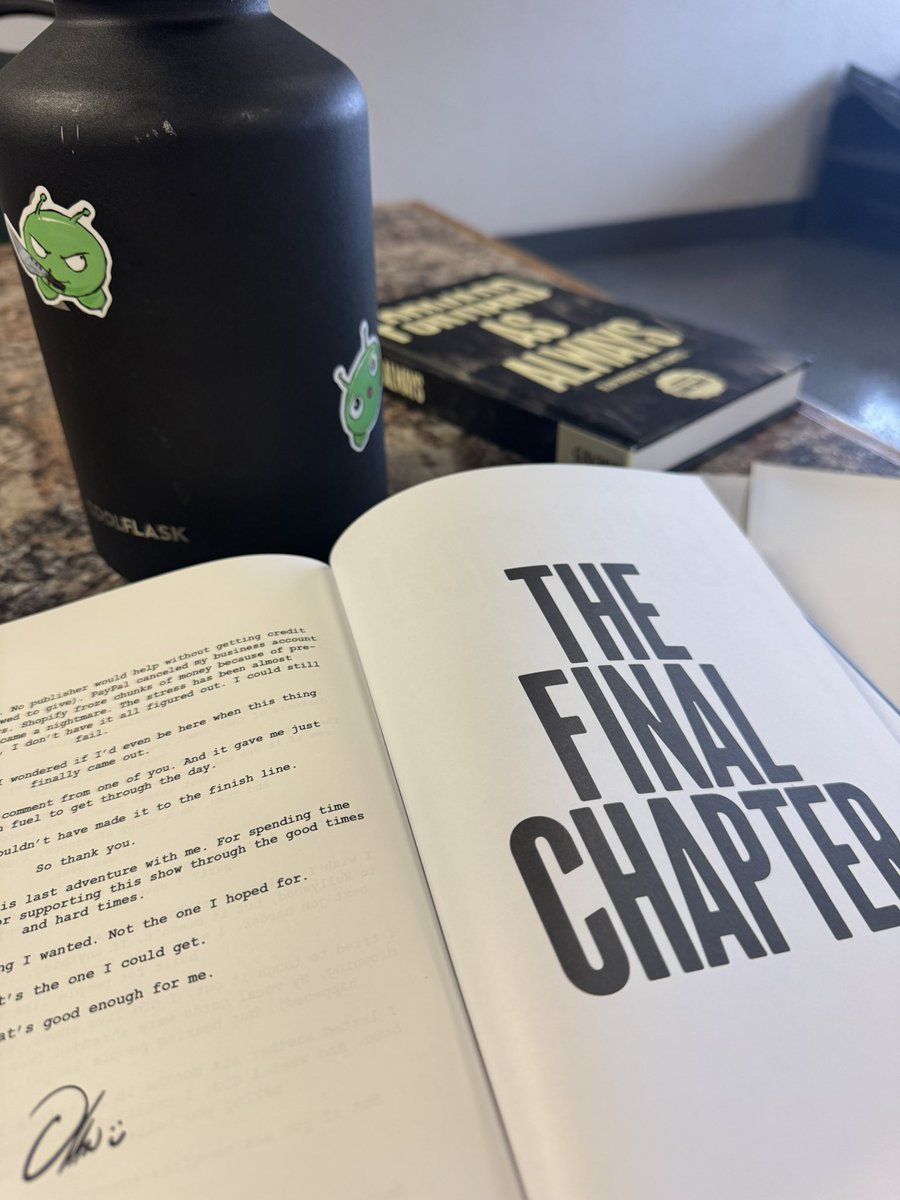WhoisJohnLocke's tweet photo. Ended the only way it could. 

Beautifully done @OlanRogers @FinalSpace 

What a tremendous journey. Honored to have been able to experience this incredible world you created. 

Your imagination and unique voice will always find an audience. 

Cheers, and see you in the stars. https://t.co/PendxIUxvV