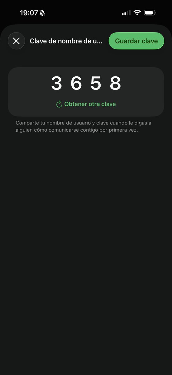 VectoraMdz's tweet photo. @ElianaLescano13 @matyramirez_ @leoneltudo Así es! Compartís usuario+clave. Si en algún momento esa clave se filtra o simplemente ya no querés que te escriban usando esa combinación, la cambiás al instante y la anterior deja de servir. Es como un código temporal para controlar quién puede iniciar una conversación con vos. https://t.co/BsAtEr0sUt