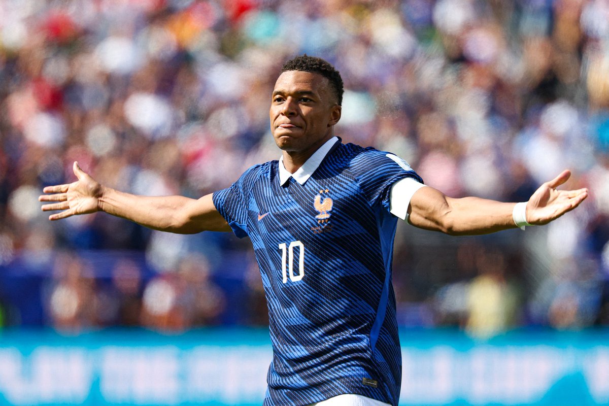 Indie5051's tweet photo. DOBLETE DE MBAPPÉ 

SE CONVIERTE EN EL SEGUNDO MÁXIMO GOLEADOR EN LA HISTORIA DE LA COPA DEL MUNDO https://t.co/wMyHENMY61