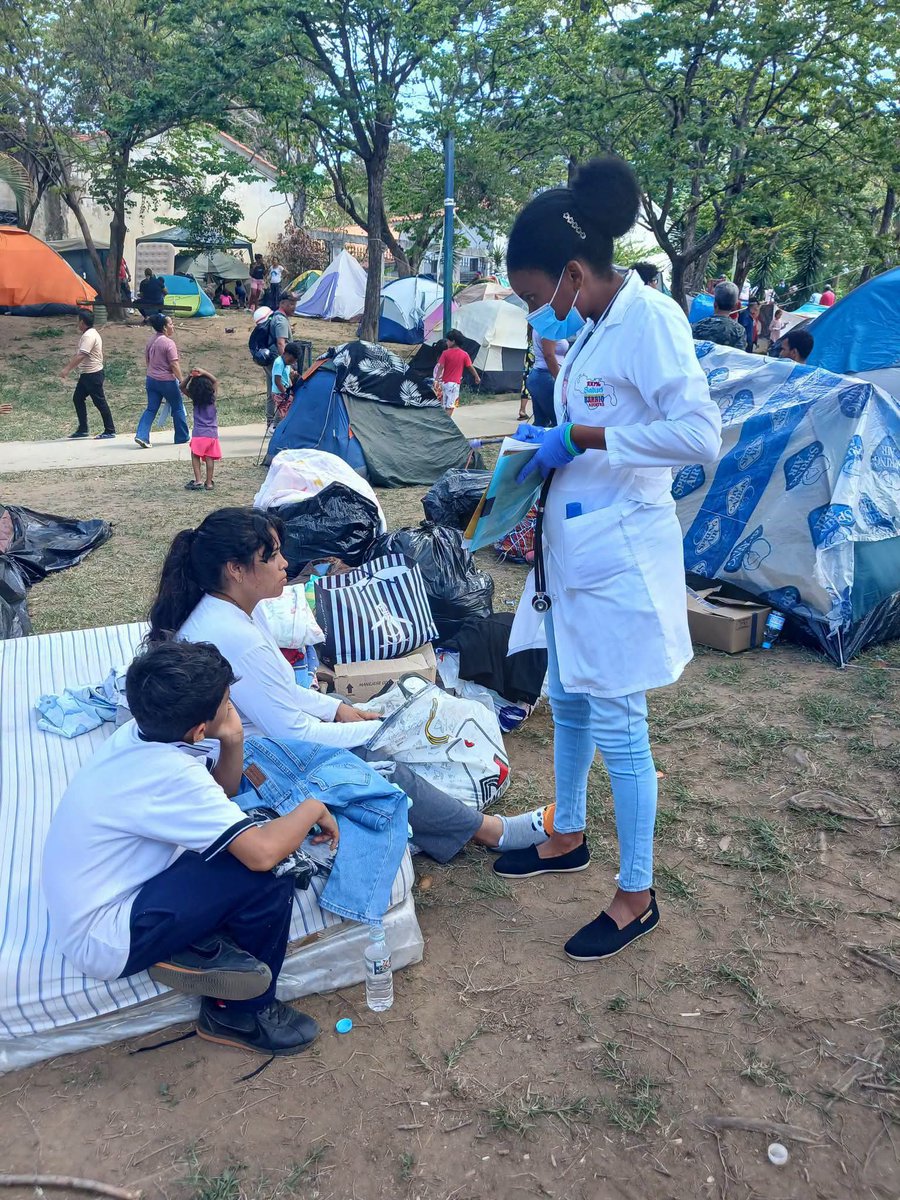 BMCMz_Nampula's tweet photo. 👨🏻‍⚕️🧑‍⚕️🇨🇺 La colaboración médica cubana es y seguirá siendo una luz de esperanza para los pueblos del mundo.

#CubaPorLaVida https://t.co/OYwu5YsefT