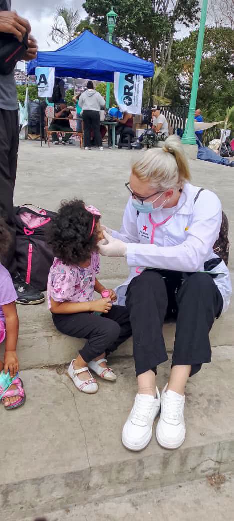 BMCMz_Nampula's tweet photo. 👨🏻‍⚕️🧑‍⚕️🇨🇺 La colaboración médica cubana es y seguirá siendo una luz de esperanza para los pueblos del mundo.

#CubaPorLaVida https://t.co/OYwu5YsefT