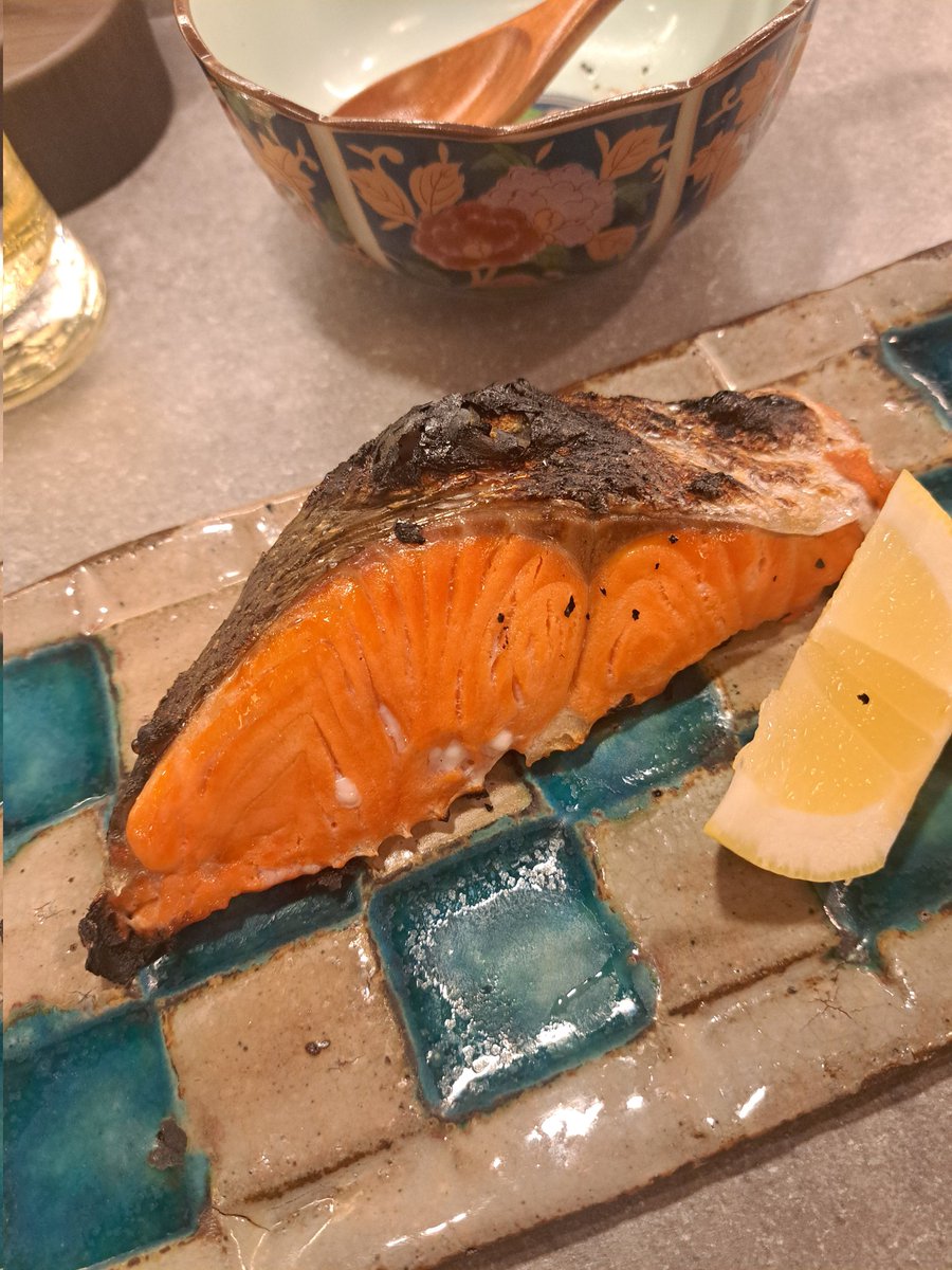 draphilo0224's tweet photo. 火曜日の晩飯

初葵

この日は、残業で遅い時間に来ました。
お腹ペコペコでしたので､飲みより食べ物を中心に。
どれも美味しかったです♥
元気が出た。
さー､明日も残業頑張ろう。🥲

#亀戸 https://t.co/w1X8scRfAG