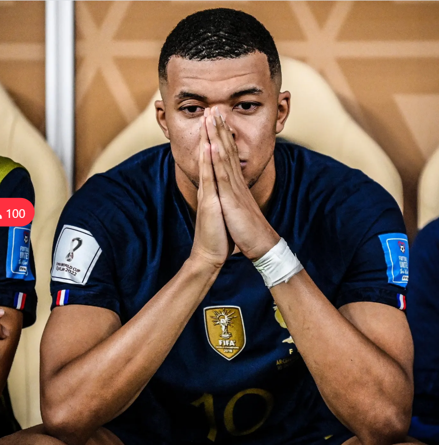 lautarodeIcampo's tweet photo. Mbappé lleva 18 goles en Copas del Mundo, está imparable, está intratable. Jamás perdió un partido siendo titular. Francia es la máxima candidata para muchos, los entiendo ninos. 

Ahora hablan los hombres. Les presento a la carta maestra para eliminarlo, Don Gustavo Gómez. Bú. https://t.co/X1PHjyfbeU