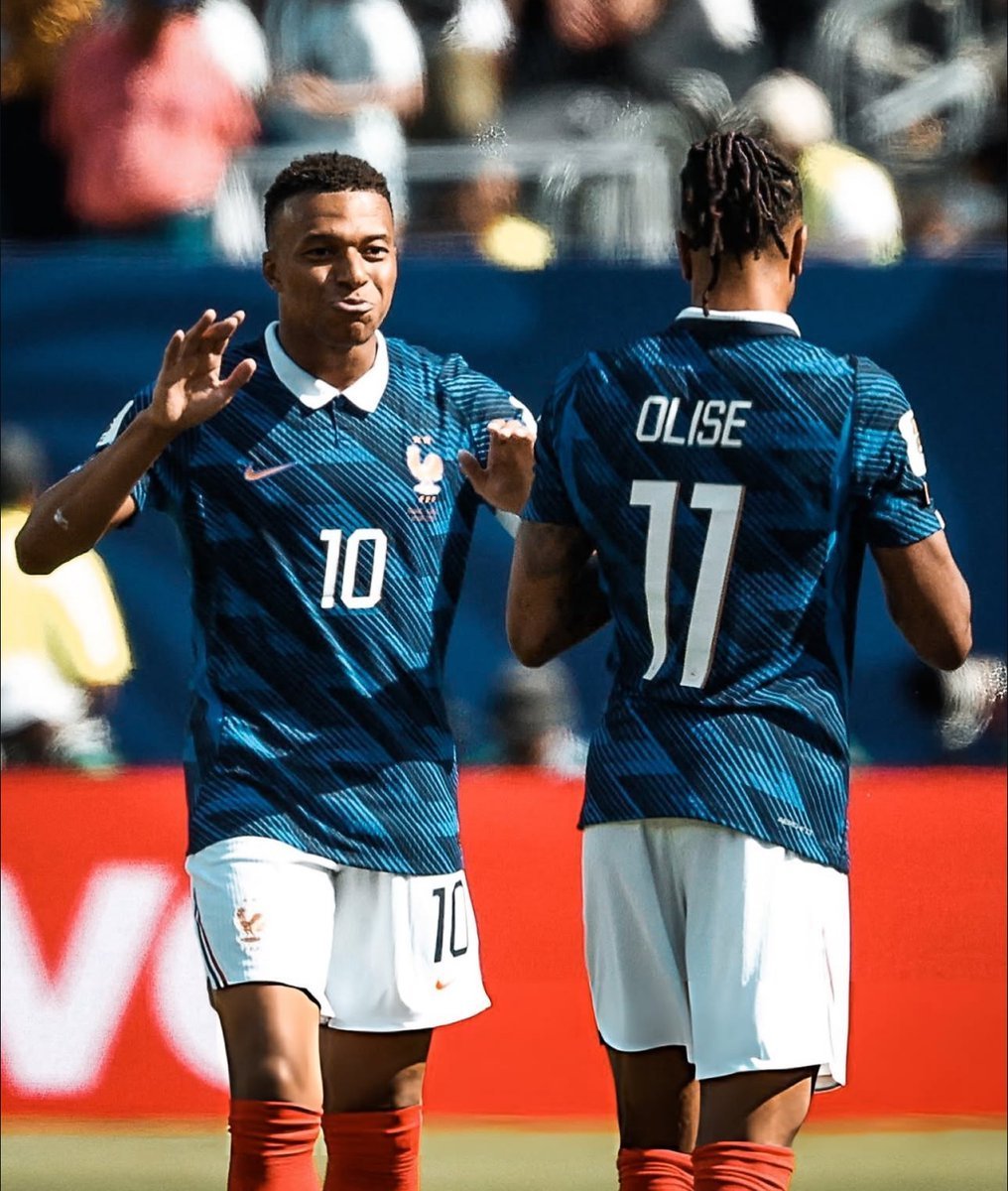 vidaltiago_'s tweet photo. #Francia sigue imparable. Fueron tres pero podrían haber sido muchos más.
#Mbappé y #Olise las figuras de un equipo con una capacidad goleadora notable y que juega a otra velocidad. https://t.co/VrM4xnDzGt