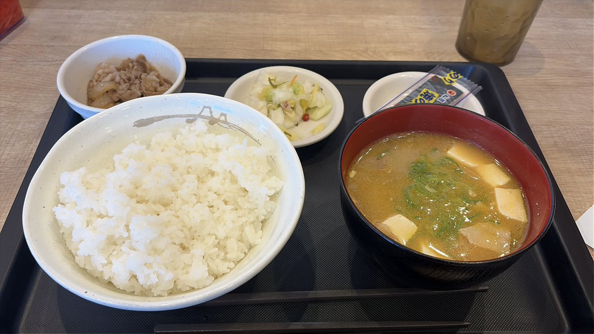 first_madu's tweet photo. ご機嫌な朝食だ… https://t.co/H9jjVTVXUo