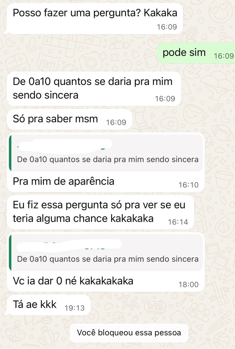 bibifonf0n's tweet photo. daí vc tá sentada na praça fumando de boa e um cara passa e fala q te achou mto bonita e pede seu número e como vc não sabe falar NÃO vc passa https://t.co/Z2DrKEg92X