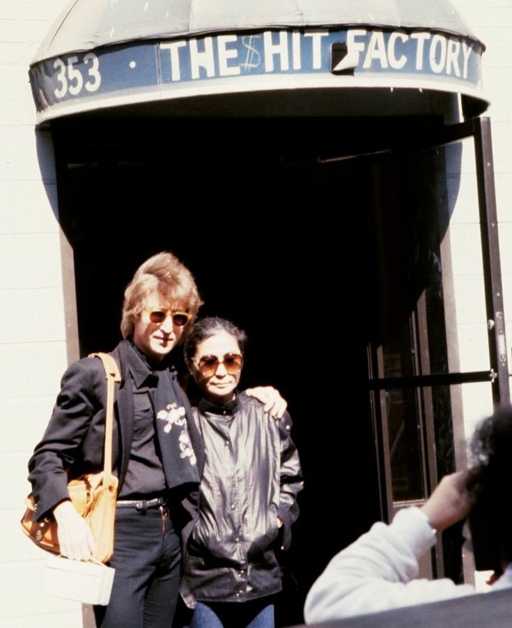 marianabrickman's tweet photo. There's nothing like starting over 🤍

John Lennon and Yoko Ono being photographed by Kishin Shinoyama in 1980 https://t.co/n25t4Oz2SM