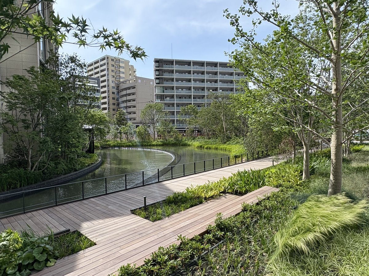 IaMtomok's tweet photo. グラングリーン大阪 THE NORTH RESIDENCE（大阪府）／竹中工務店、日建設計_レジデンス https://t.co/aj9AQ6TOID