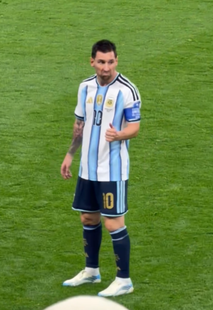 fa_ku22's tweet photo. me recordó al meme de goku de "ta bien" https://t.co/11F2PTb7AP