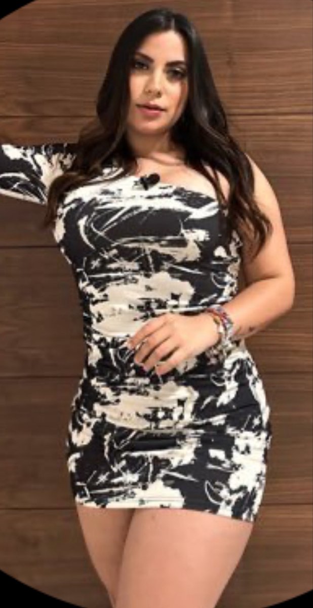Ignacio43468415's tweet photo. ¡Hagamos famosa!!

Esta ex-mer3triz es la #Sikaria de la información seuda periodista deportiva  mexicana @anavaleero de Fox la que  incitó públicamente a ir afuera del hotel donde están hospedados los jugadores de la selección Ecuatoriana.. https://t.co/TB78Wg06SK