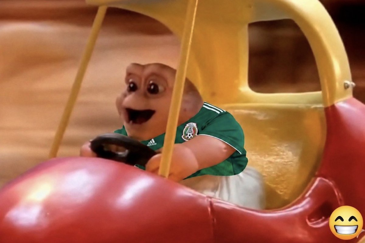 Guarromantico_'s tweet photo. Yo saliendo en del jale para ver el partido de México. https://t.co/doyyjDPVrj