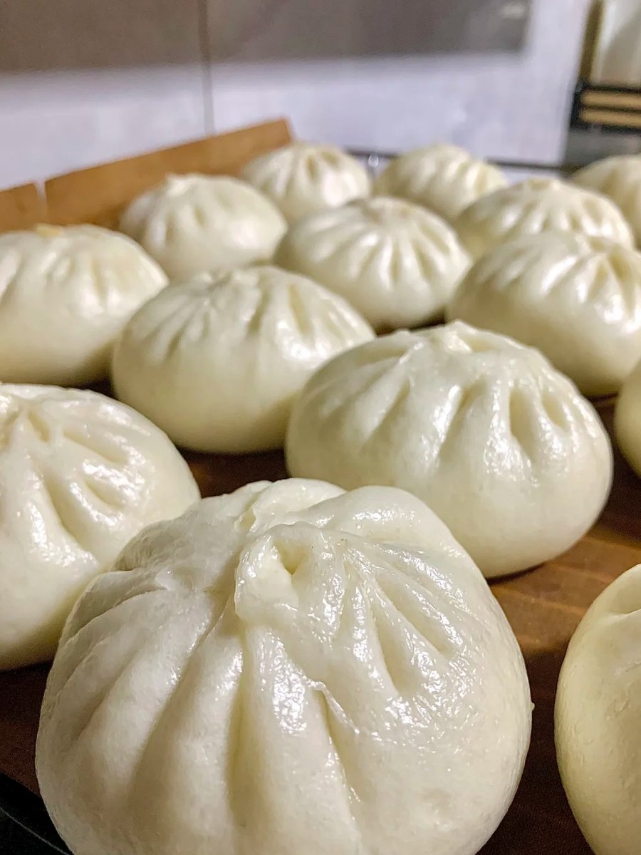 Tom18956825's tweet photo. Steamed bun stuffed with juicy pork—warm, savory, and the perfect cozy midday pick-me-up. https://t.co/dztWbNDfOq