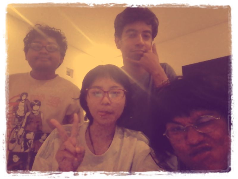 raegan_rare's tweet photo. tebak siapa yang nemenin aku belajar.... https://t.co/ZixK9O5Ojr
