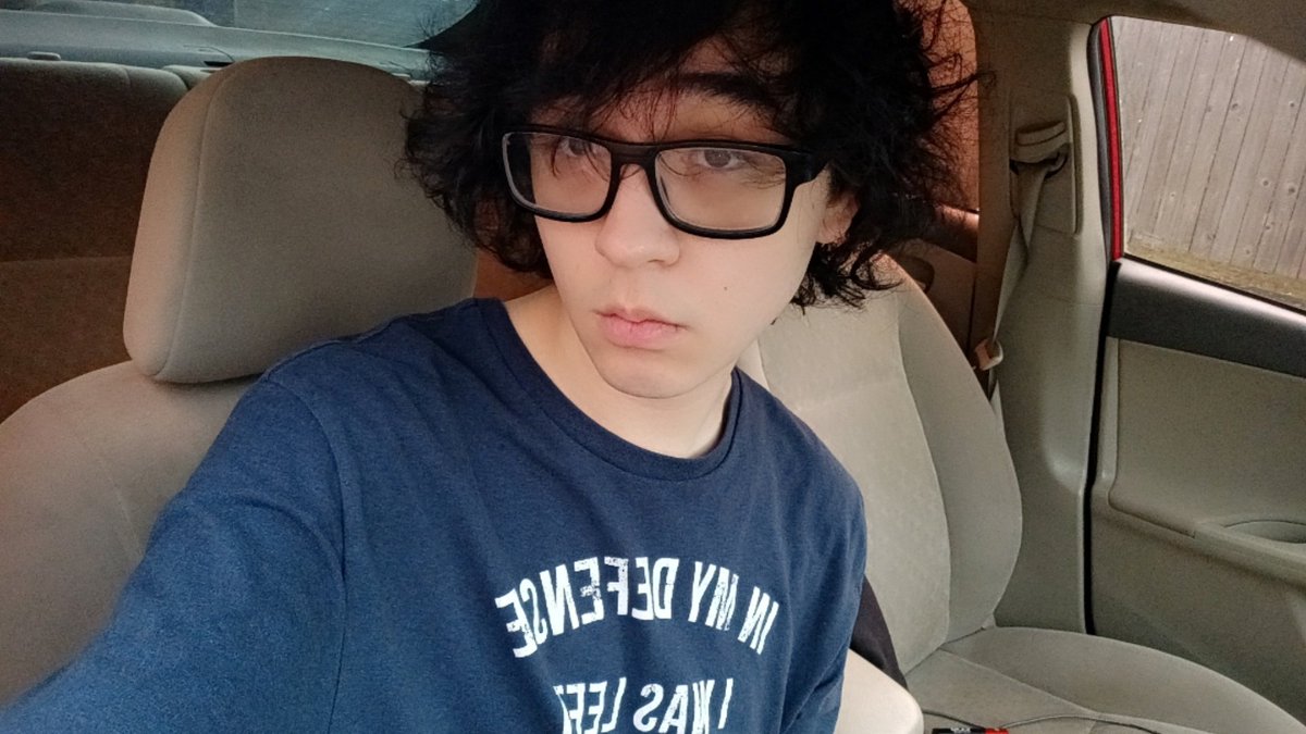 DBGo64's tweet photo. Glasses https://t.co/0mPmyJ9Pxd