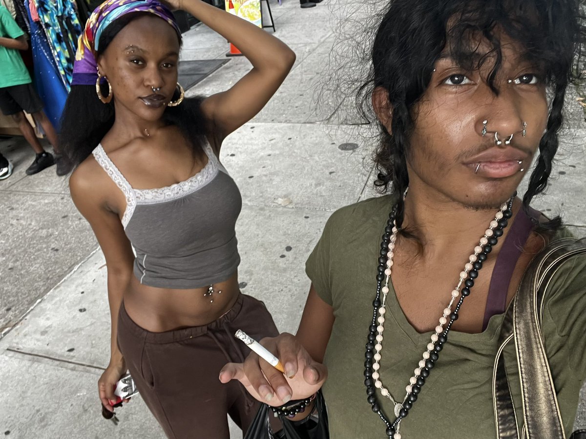 kurom3owz's tweet photo. #HarlemHoes https://t.co/grcdEWHcQS