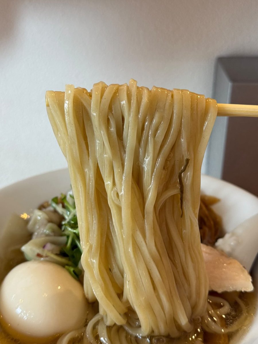 garaaji's tweet photo. 毎度ありがとうございます‼️
七月予定です！今月も楽しみいっぱい😊
後半に研修兼夏休み第一弾頂きます🤲
冷やしニボコン好評です！嬉しい😆
素敵なラーメンの写真はお客様から頂きました！美しい‼️ありがとうございます😊
#wakayama   #japanesefood #japaneseramen https://t.co/iD8PoL7n1h
