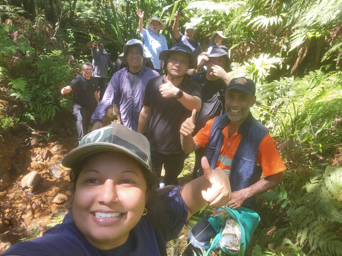 AWETSXV's tweet photo. Mr. Tang, our Board of Directors and Mr. Chen as our technical lead as we advance the Liwa and Rama projects in Fiji. Their first visits to Thunderstruck project sites. Their expertise strengthens our path toward disciplined exploration .
#Leadership #Mining #Exploration #Fiji https://t.co/IyD0afvmR6
