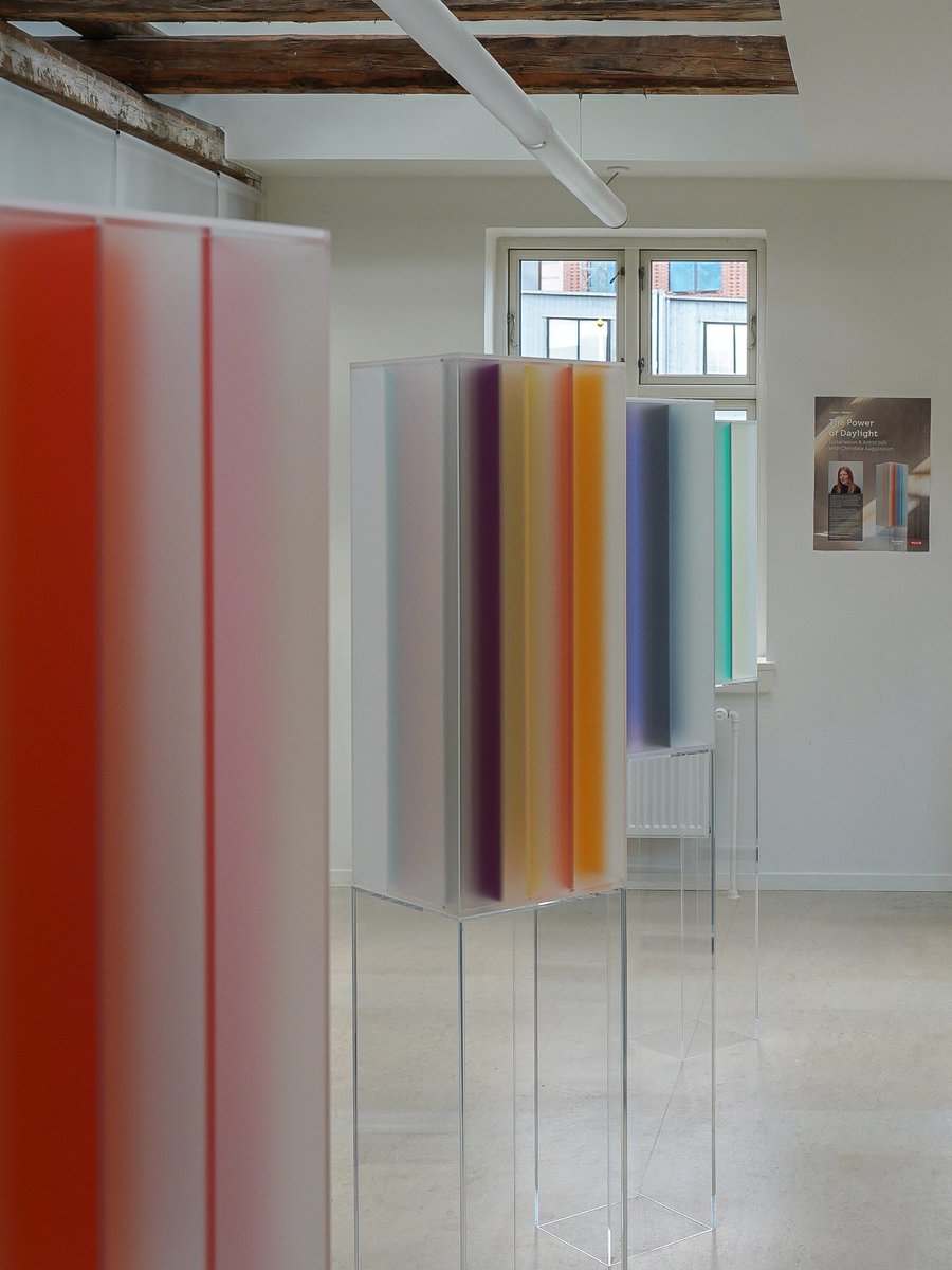 dezeen's tweet photo. Christina Augustesen creates "daylight sculptures" to evoke colours of sunset:
https://t.co/pewbWmFn3Q https://t.co/Dj0MJomWZi
