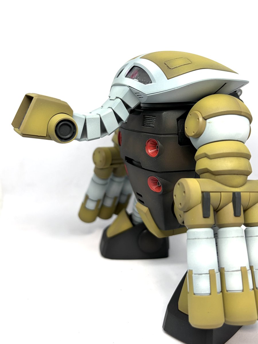 J_SIZE_JUSTICE's tweet photo. 本日の一台、
『1/144 HGUC ジュアッグ』

全体グラデーション塗装、
モノアイをレンズ状にしただけ。

どう考えてもデザインが、
ガンダムよりタイムボカンとかマジンガーだけど、
そこが逆にモビルスーツの中では特徴的で良い感じ。

#gundam 
#ガンダムuc 
#ジオン残党軍 
#ジャブロー潜入 https://t.co/XDXohK61Ra