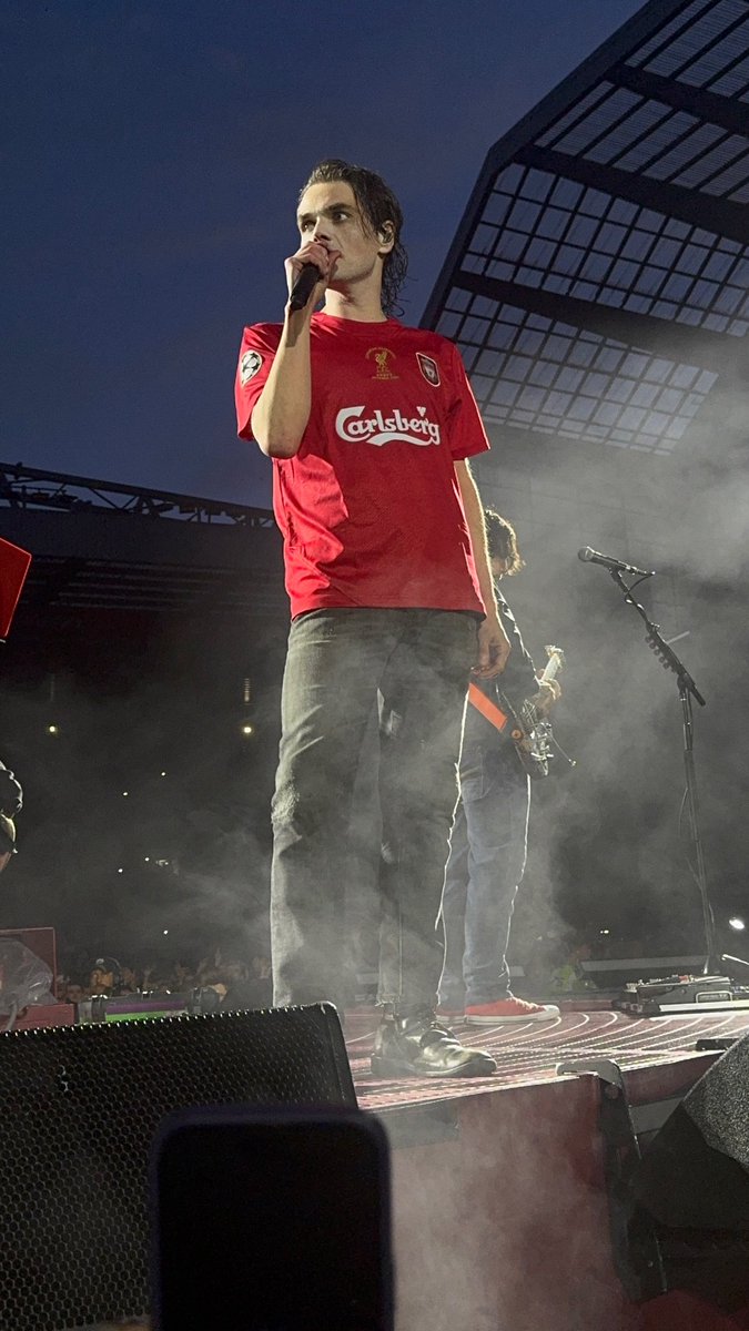 N0FUCKINFUNCLUB's tweet photo. Holy. Fuck. #mcrliverpool https://t.co/htAWBmfWfv