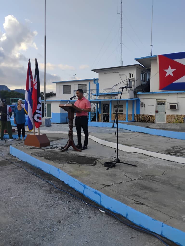 rlicea_mojena's tweet photo. Realizan en la Empresa Pesquera "Pesca Isla" acto municipal por el levante de la veda de captura de langosta, con el enorme compromiso de vencer el cerco energético y el recrudecido bloqueo imperial, cumplendo el plan de captura y exportación #IslaDeLaJuventud #SentirPinero https://t.co/iNyUMz6Ukz