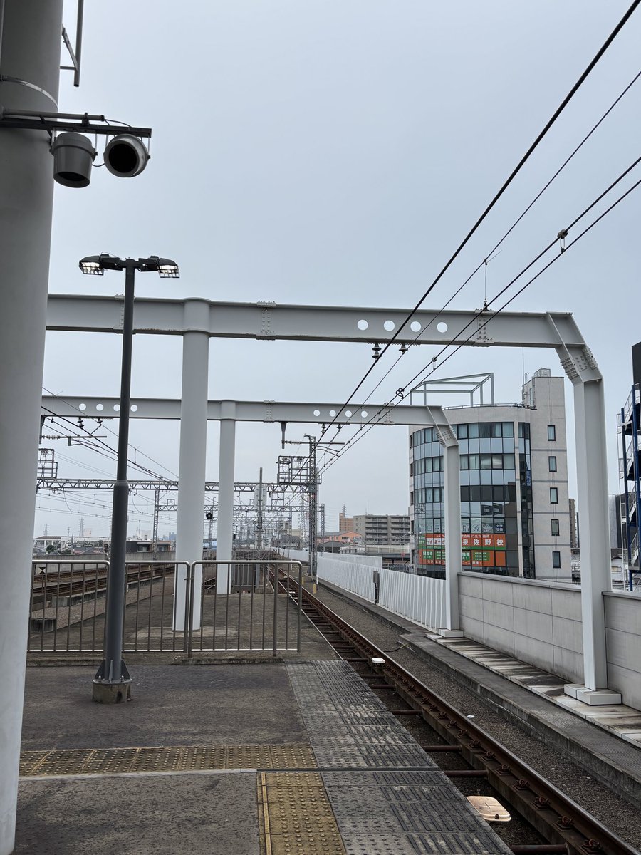 piano_dancer's tweet photo. 雨の匂いがします。何て言うんでしたっけ。 https://t.co/8N9T2b5bgA