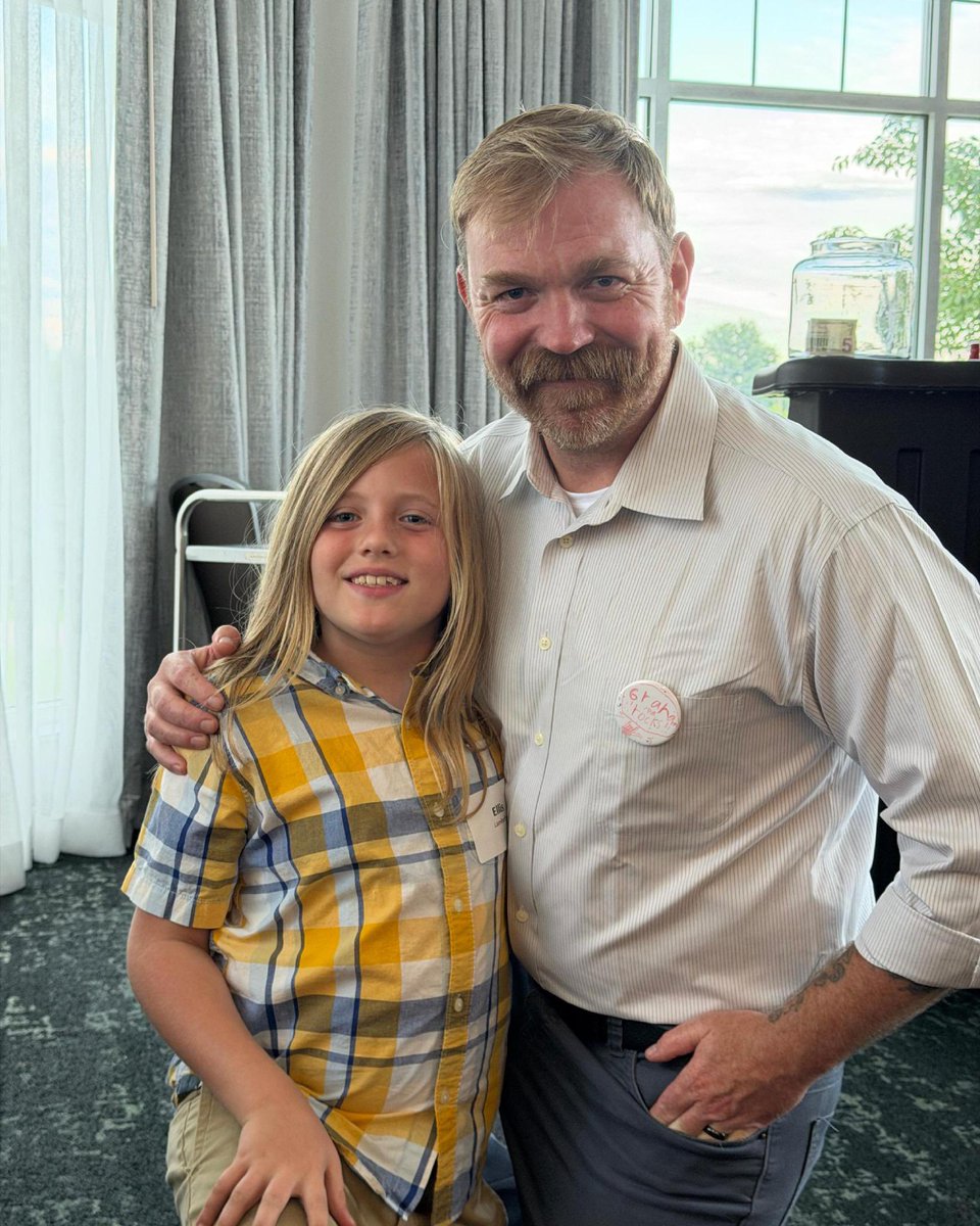 grahamformaine's tweet photo. Thanks, Ellis. You rock too. https://t.co/t2B4OqT0vW
