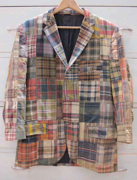 dieworkwear's tweet photo. Nice patchwork madras on Harvard Law Professor Noah Feldman. Classic American clothiers such as J. Press and Chipp used to make these jackets for well-dressed Americans during the 20th cent, but this tradition has since been eclipsed by MTM operations focused on Italian fabrics. https://t.co/qqwa98iJiV
