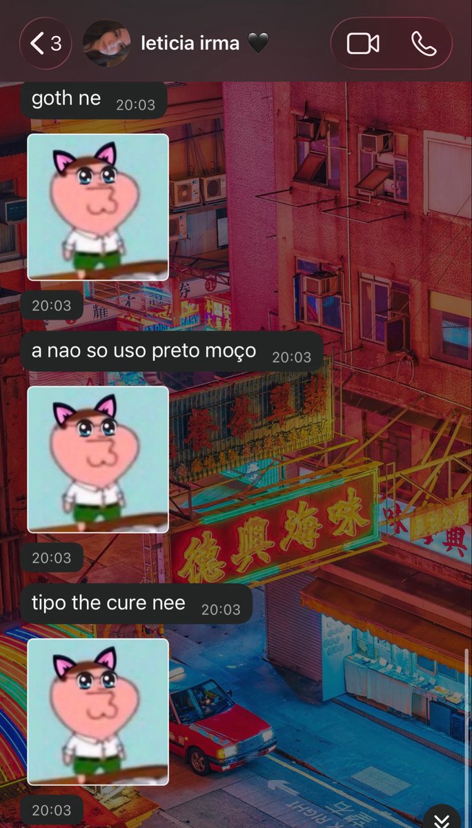 pareidefumarpod's tweet photo. atacadao o inimigo parte dois: um senhor na fila do atacadao perguntou do nada se eu era gotica e minha irma que tava do lado ta me zoando me mandando no wpp o dialogo que a gente https://t.co/jwm54E34oI