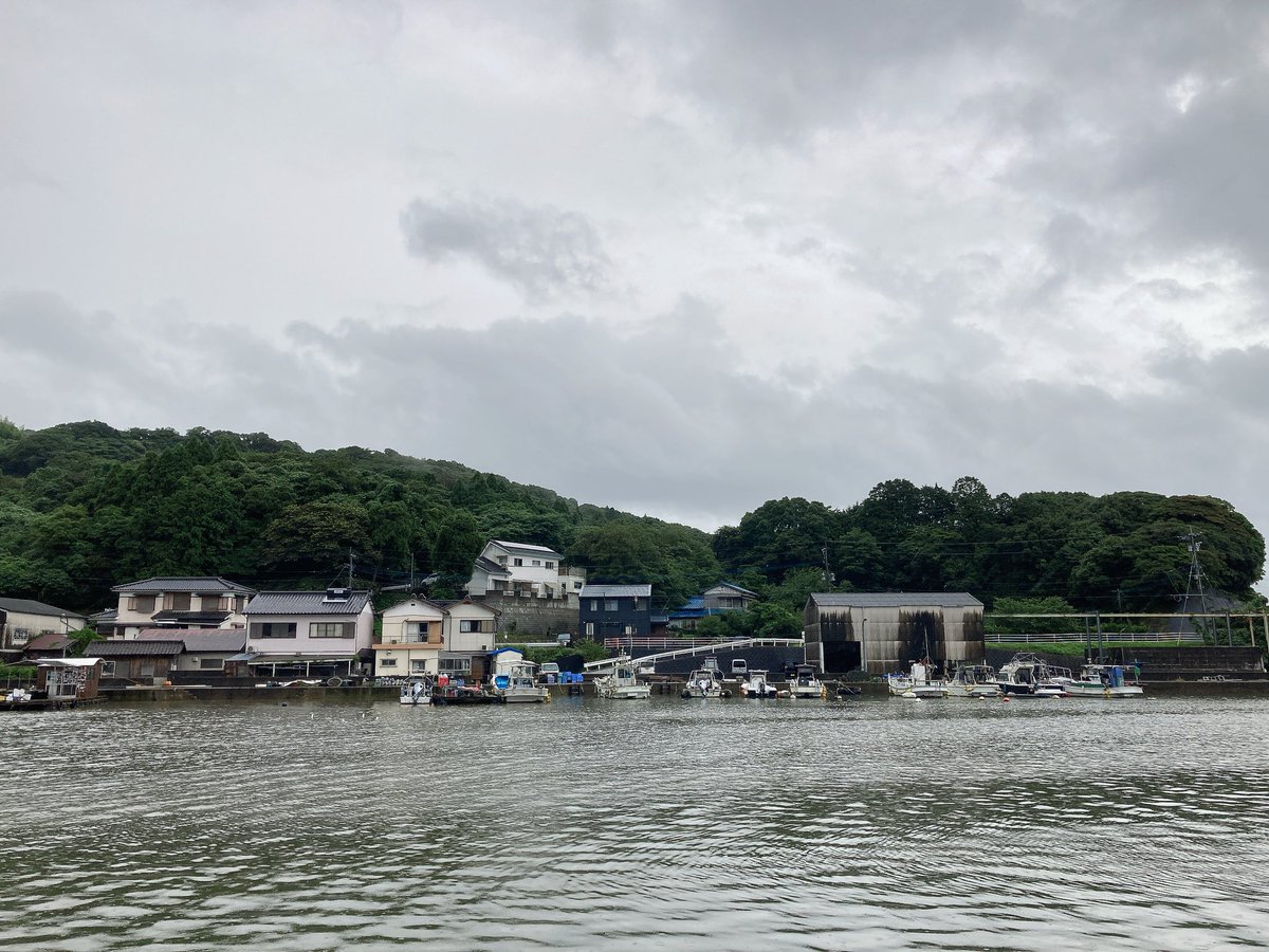 omusubi_smith's tweet photo. 今の気温24度。
雨でムシムシの佐賀県は玄海町から
おはようございます☂️
以前、タケノコをお裾分けしてくれたご近所さんに手作りのオニオンドレッシングとハスカップジャムを持って行ったら、茹でたてとうきびになって帰ってきた😆
ほっこり嬉しいご近所付き合い💕
今日も素敵な１日を🎵
Have a RICE Day !!!

#ぎゃざりんぐ
#イマソラ