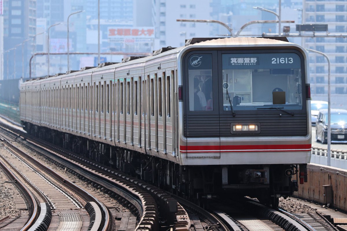 femto_1_1000tr's tweet photo. おはようございます☀
#OsakaMetro
#21系
#日常のひとこま https://t.co/QTU5xZTKdp