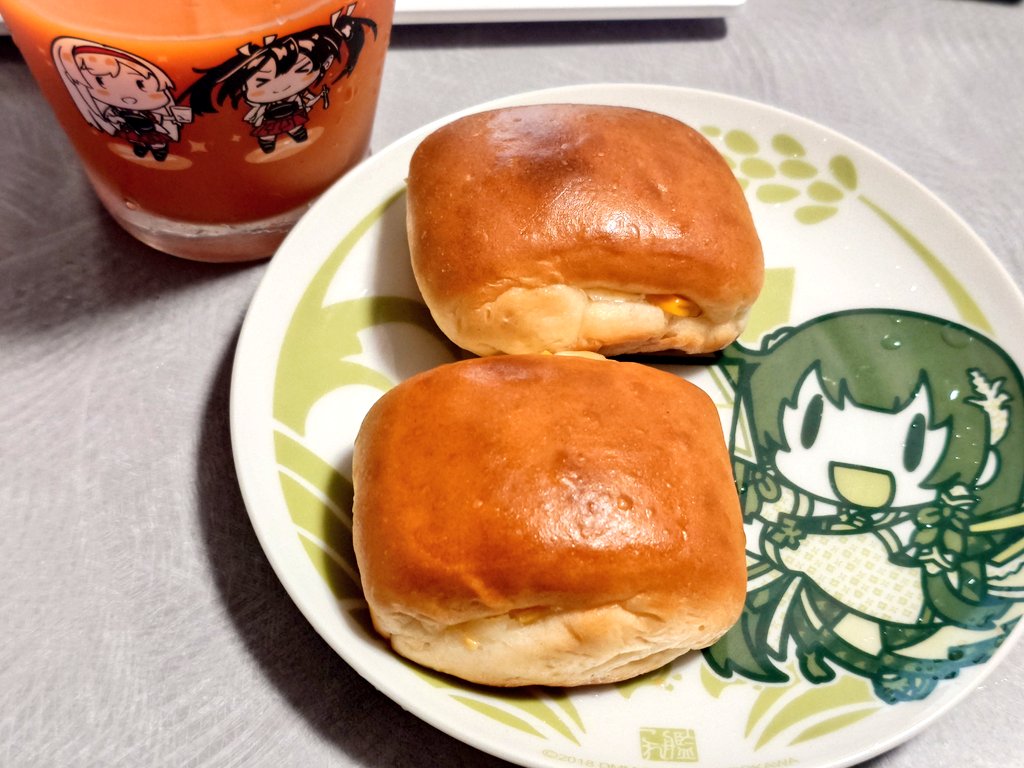 maruyoshi's tweet photo. 朝スタバ(´・ω・｀) https://t.co/pP3J7Pf3BK