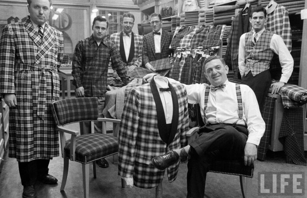 dieworkwear's tweet photo. Nice patchwork madras on Harvard Law Professor Noah Feldman. Classic American clothiers such as J. Press and Chipp used to make these jackets for well-dressed Americans during the 20th cent, but this tradition has since been eclipsed by MTM operations focused on Italian fabrics. https://t.co/qqwa98iJiV