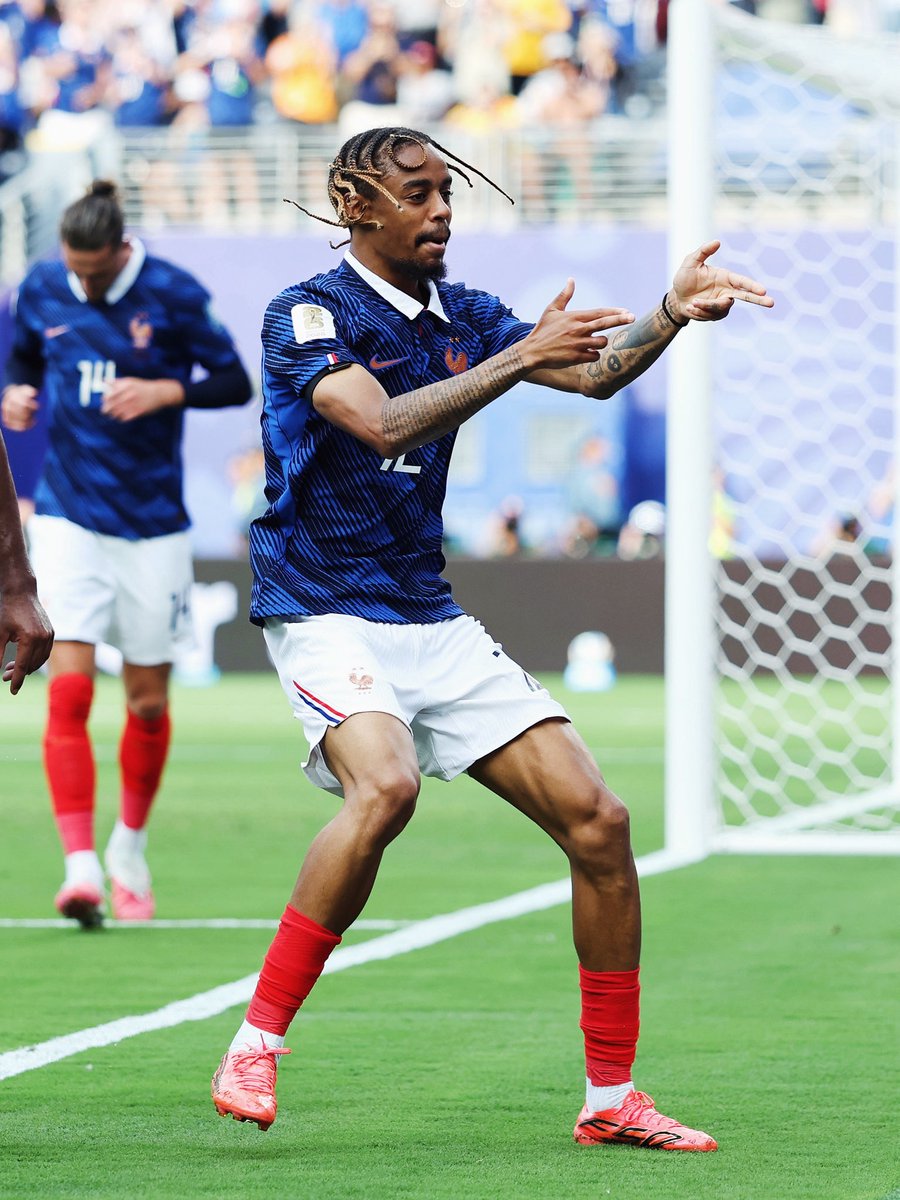 Falcon__fabt's tweet photo. Brad doit tellement rester au PSG
Son match encore aujd est super dans sa prise de profondeur, sa percussion, sa connexion avec ses coéquipiers, sa finition qui progresse et sa capacité à défendre
Il passe un cap depuis 2026, seul sa blessure l'a freiné un peu.
Il devient complet https://t.co/rwZLAl1rLa