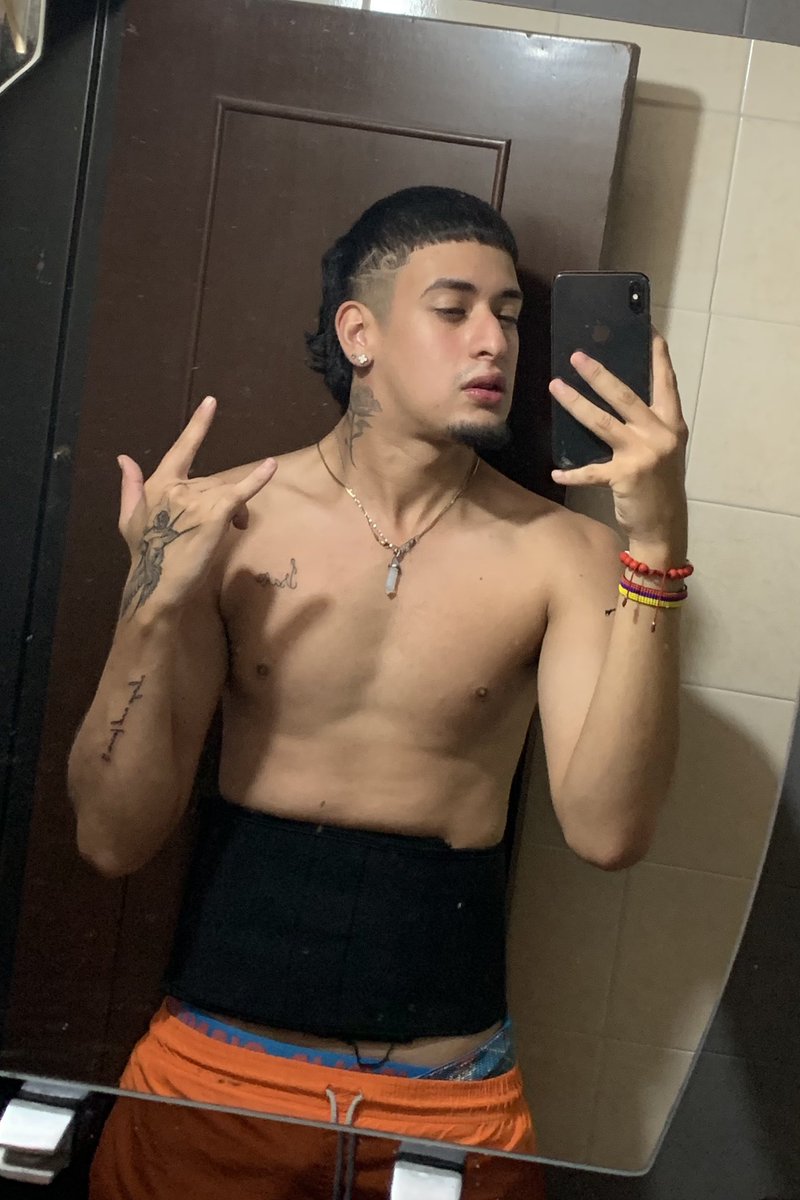 Juan_jo23467's tweet photo. 😈te comerías todo esto? 🥵🤤morboso y arrecho 🔥 https://t.co/3RSwsgd8Px