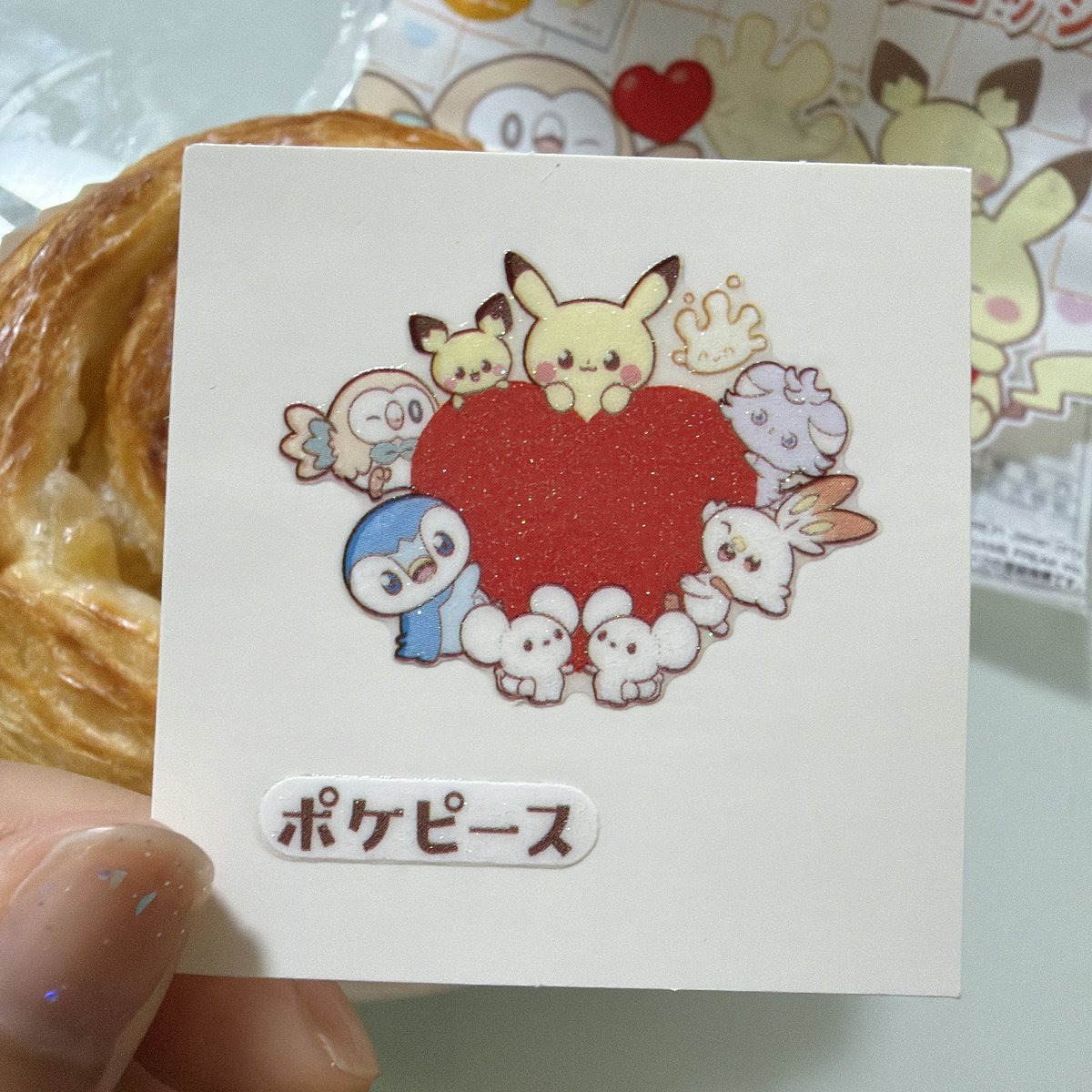 ringomichuno's tweet photo. ツイキャスありがとうございました！！

ポケパンたべててご挨拶おそくなりました₍ᐢ..ᐢ₎♡
かわいー！！集合だ！

カレンダーもめくったよ！

次のツイキャスは
4/8水 7:25-です！₍ᐢ..ᐢ₎♡ https://t.co/ciqZLKyKLi