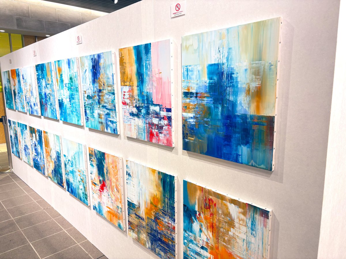 munemo99's tweet photo. 上野駅にある #猪熊弦一郎 の巨大壁画《自由》をテーマにしたアートプロジェクト

初回のテーマは「現代の『自由』」ということで、 #真田将太朗 さんのライブペインティングと完成した作品の展示がありました

3度目の壁画の修復は2026年3月に完了　「自由を修復しています」はさすがに格好良い https://t.co/FJolutPwso