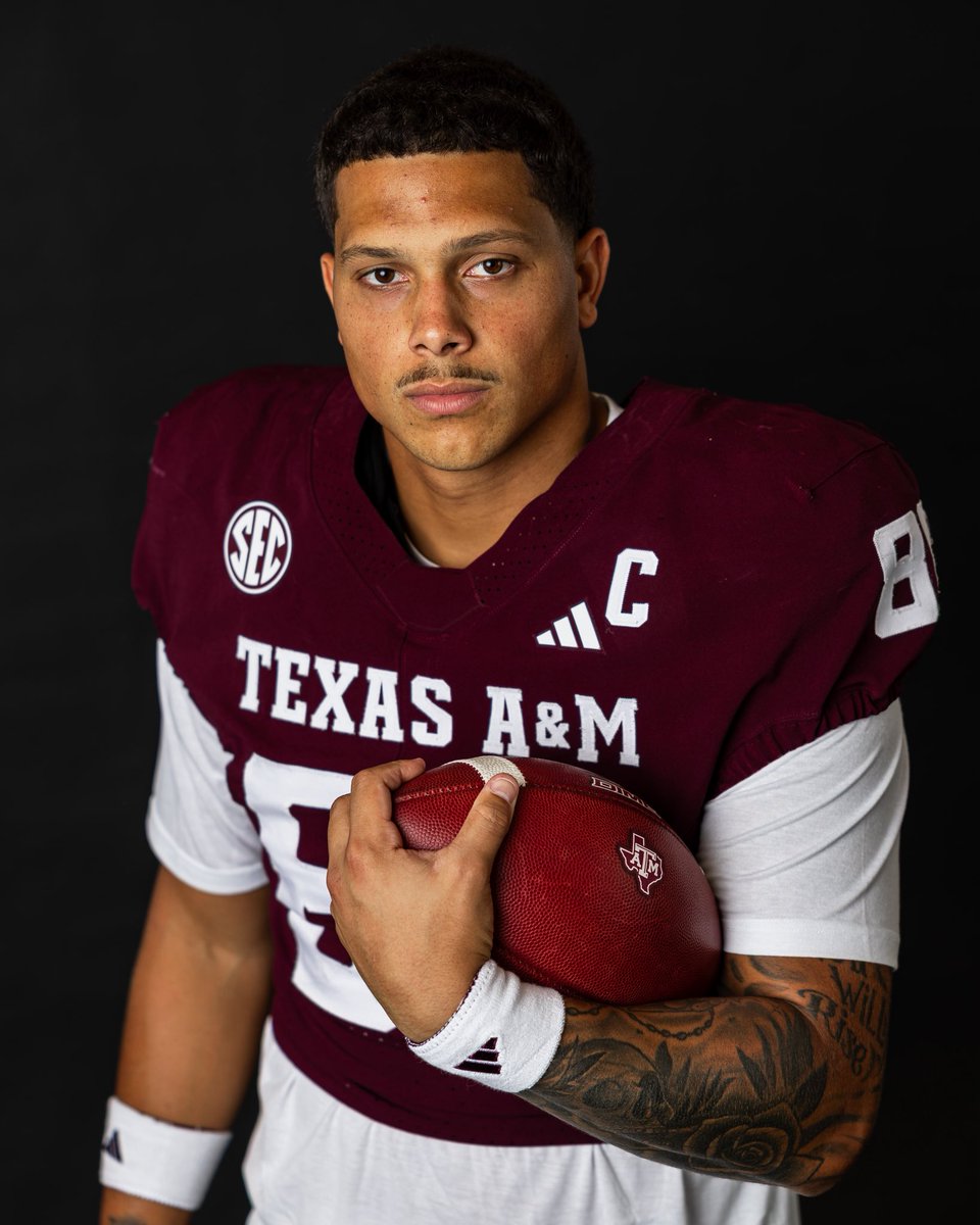 AggieFootball's tweet photo. Cap🫡

#GigEm | @micah_r_d https://t.co/RyyaBEtLah