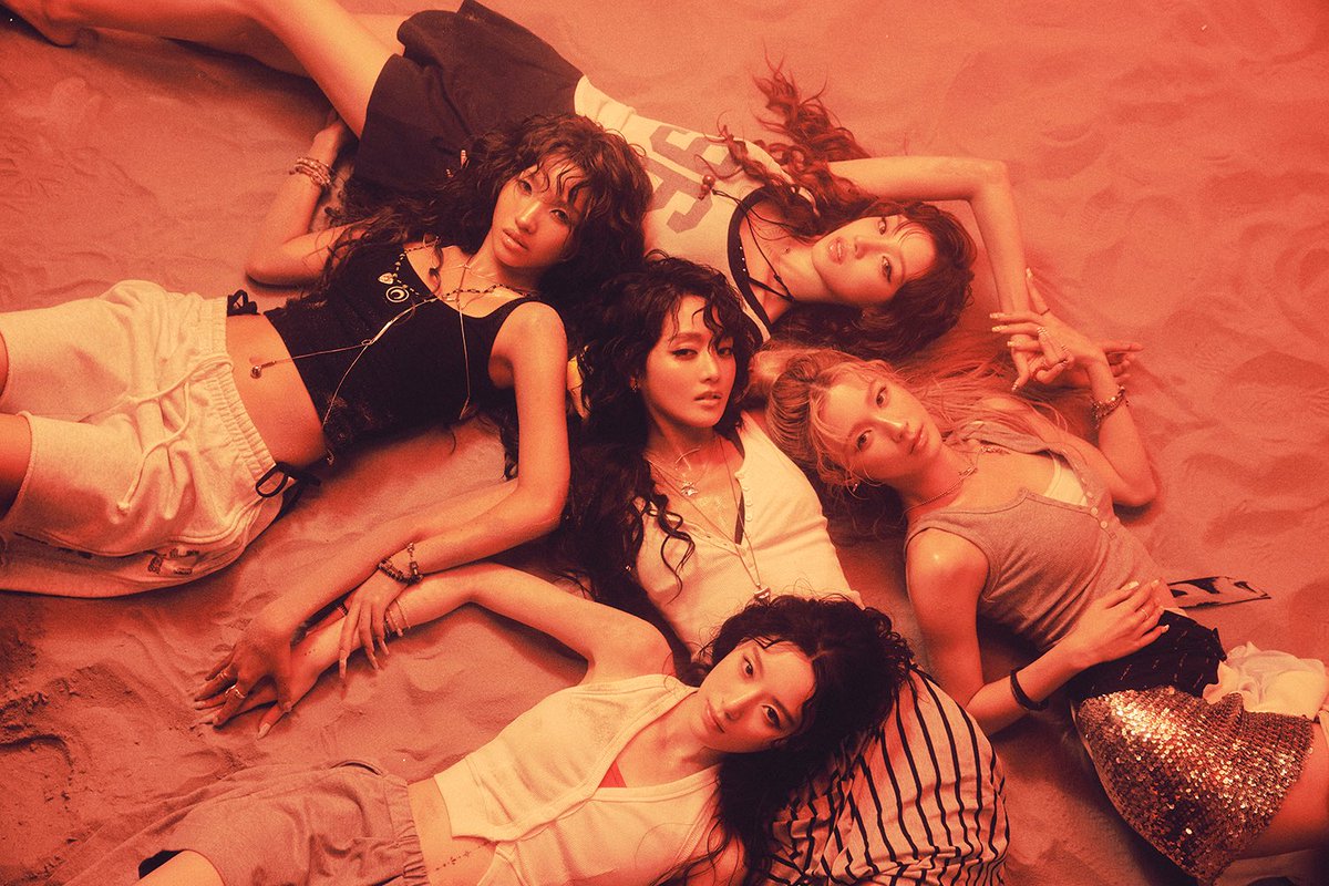 yeonhwaas's tweet photo. oh my (6)i-dle... https://t.co/mcU59eiHbw