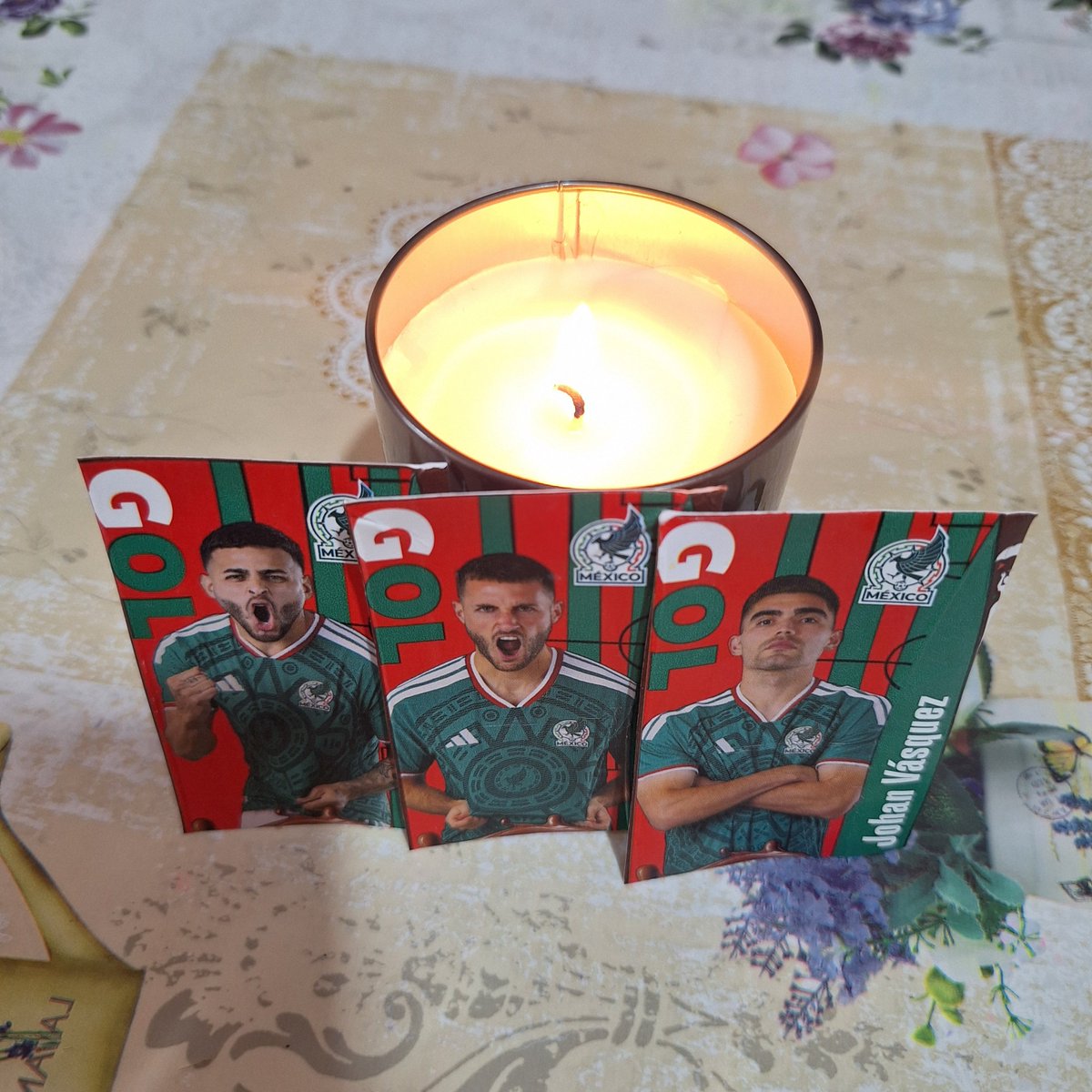 sqtvrno's tweet photo. vamos con la bendición de Dios y con el poder de la amistad 
#SomosMéxico https://t.co/7yP2AhfzT9