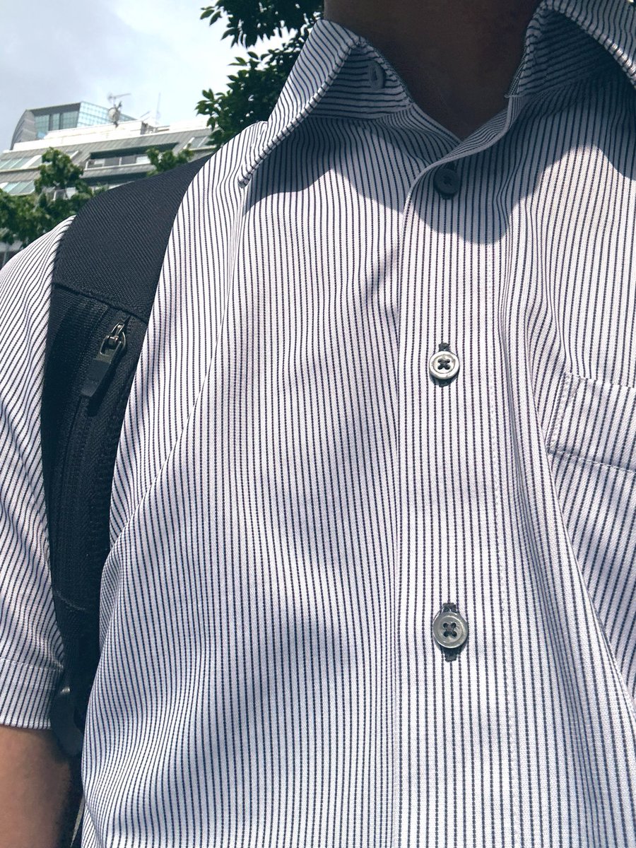 Jumper1528's tweet photo. もう七月！
今日から半袖で出勤👔 https://t.co/jsao9fg0nv