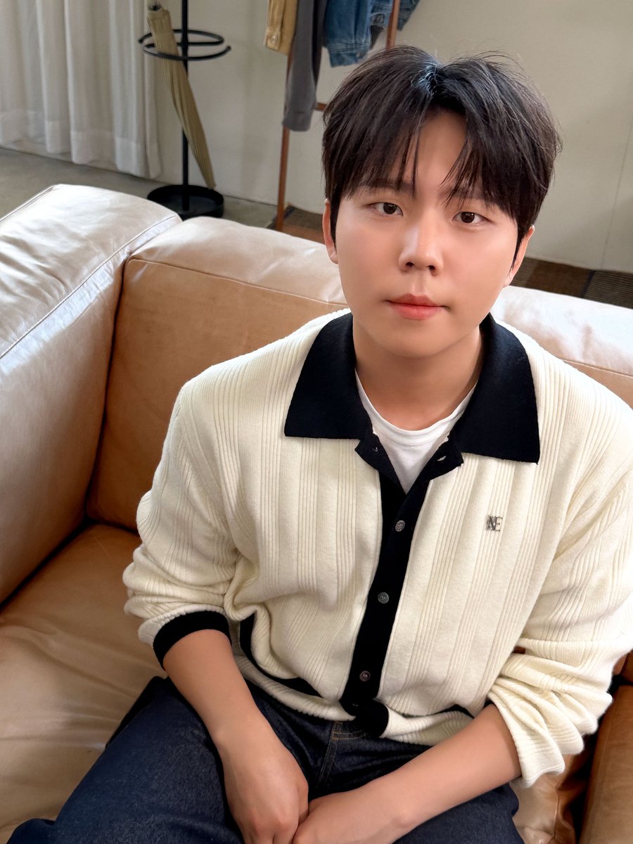 fluttering__sh1's tweet photo. 승환시 💛💚💙 https://t.co/Rc1Udhtn15