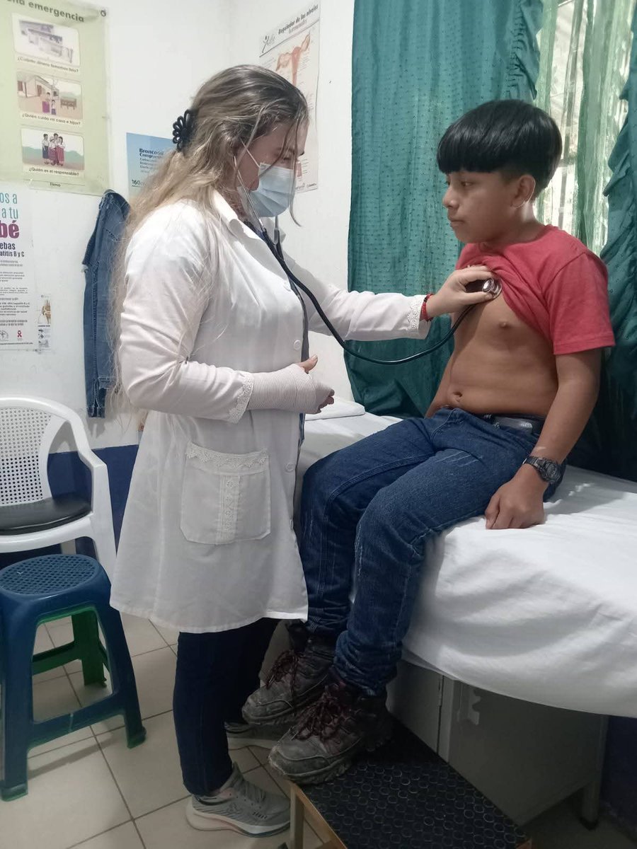 IsraelVazq6664's tweet photo. Voluntad de servir con amor, profesionalidad, humanismo, altruismo y solidaridad. Eso nos ha caracterizado durante más de 27 años de ininterrumpida labor en la hermana República de Guatemala.
#CubaPorLaSalud
#HechosYNoPalabras
#CubaCoopera
#BMCGuatemala https://t.co/Km4xefLf95