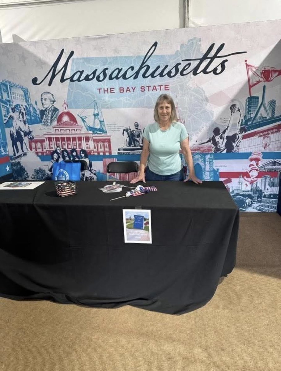 CeceCalabrese's tweet photo. @JessicaforRI This is Donna. Donna traveled to DC at her own expense to represent Massachusetts at the Great American State Fair.

Be like Donna! Man the booth yourself. https://t.co/XMeG2AGYJM