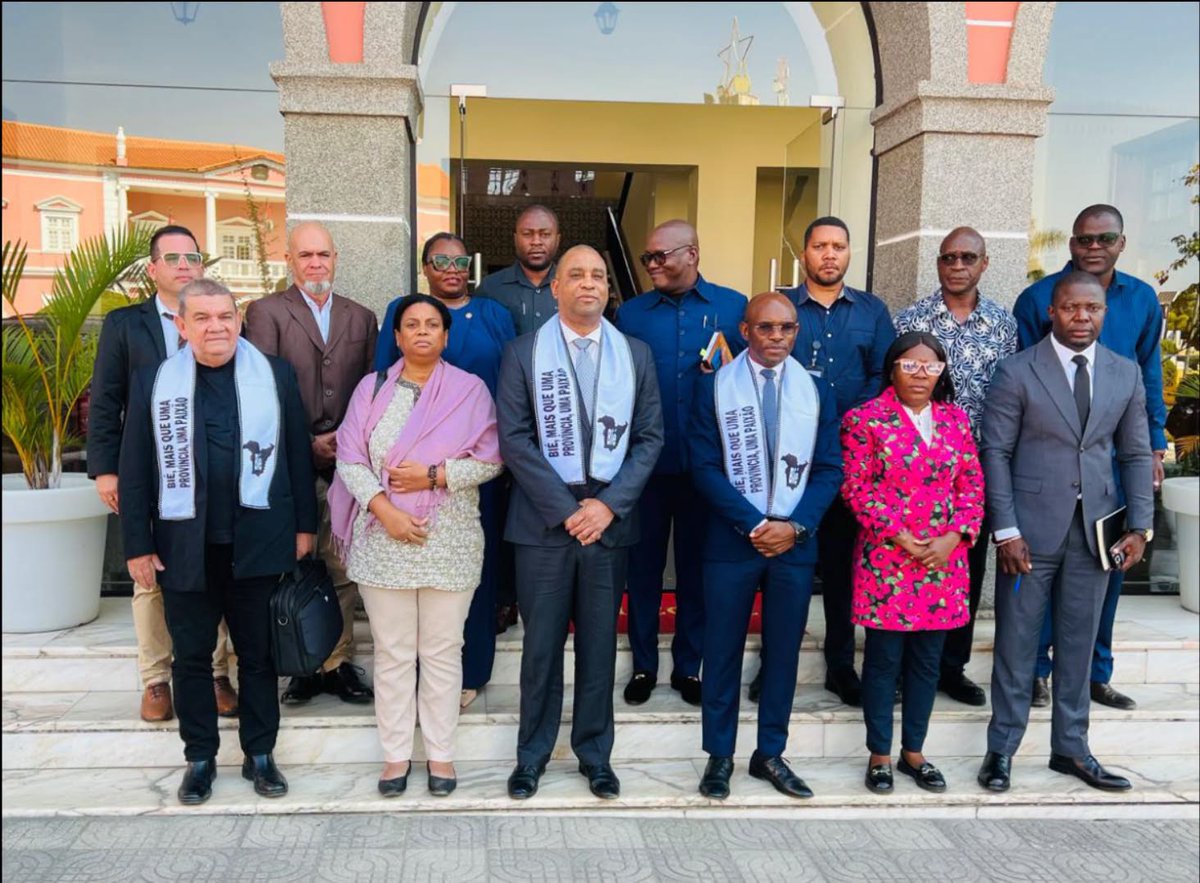 embacuba_angola's tweet photo. El Embajador de Cuba en Angola inicia visita a la Provincia de Bié
🇨🇺🤝🇦🇴
🔗https://t.co/TYJjMlSQyv https://t.co/Y5sq8uWxmV