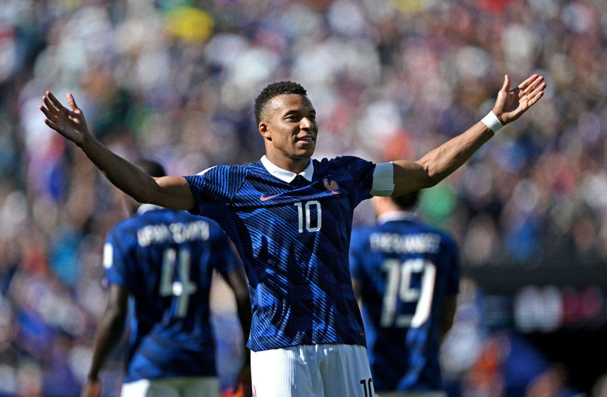 FutbolByRob's tweet photo. Kylian Mbappe (18) now has more World Cup goals for France than Michel Platini, Zinedine Zidane and Thierry Henry combined (16). 

Generational. https://t.co/rSlTJr3Nzx