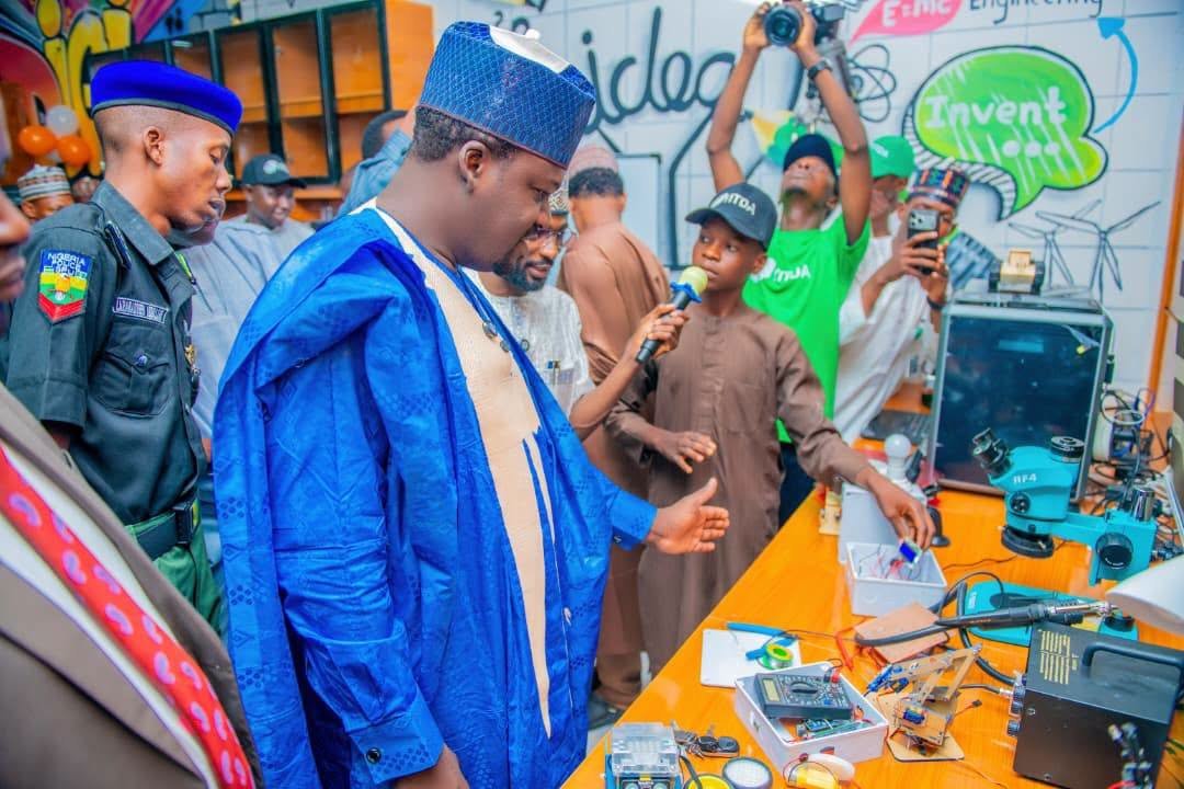 DrGojeM's tweet photo. Today, I had the honour of representing His Excellency, Hon. (Dr.) Mai Mala Buni, CON, COMN, Executive Governor of Yobe State, at the official launch of the Yobe State Digital Innovation Centre established by YITDA. https://t.co/levmZzgeO7