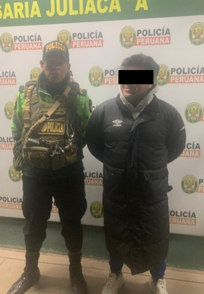 Regpol_Puno's tweet photo. #Puno🚨 | Efectivos de la Comisaría PNP Juliaca “A” detuvieron a una persona de 27 años de edad, por su presunta implicancia en el delito contra la seguridad pública, en la modalidad de peligro común – conducción en estado de ebriedad. #PoliciasEnAccion👮🚔 https://t.co/3hUvsE1FS4