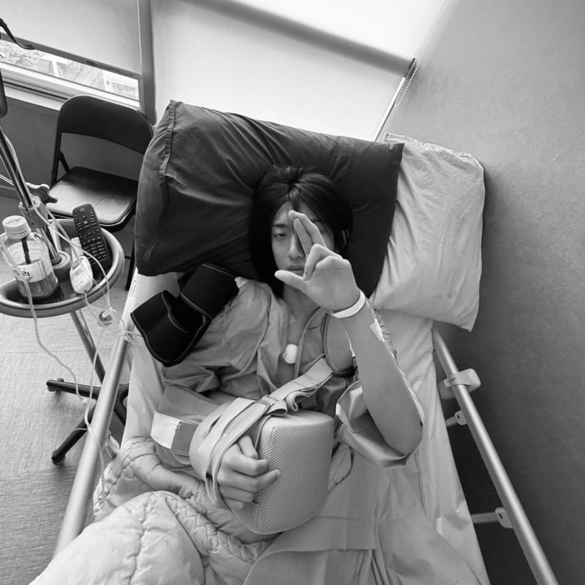 ryulicious_'s tweet photo. WOOJIN DIOPERASI, GA KEBAYANG NAHAN SAKIT SELAMA INI😭😭 YAAMPUN ANAK GUEEE, BANYAKIN ISTIRAHAT &amp; CEPET SEMBUH ACIL SAYANGGG🥹❤️‍🩹 https://t.co/HkfOocWJBX