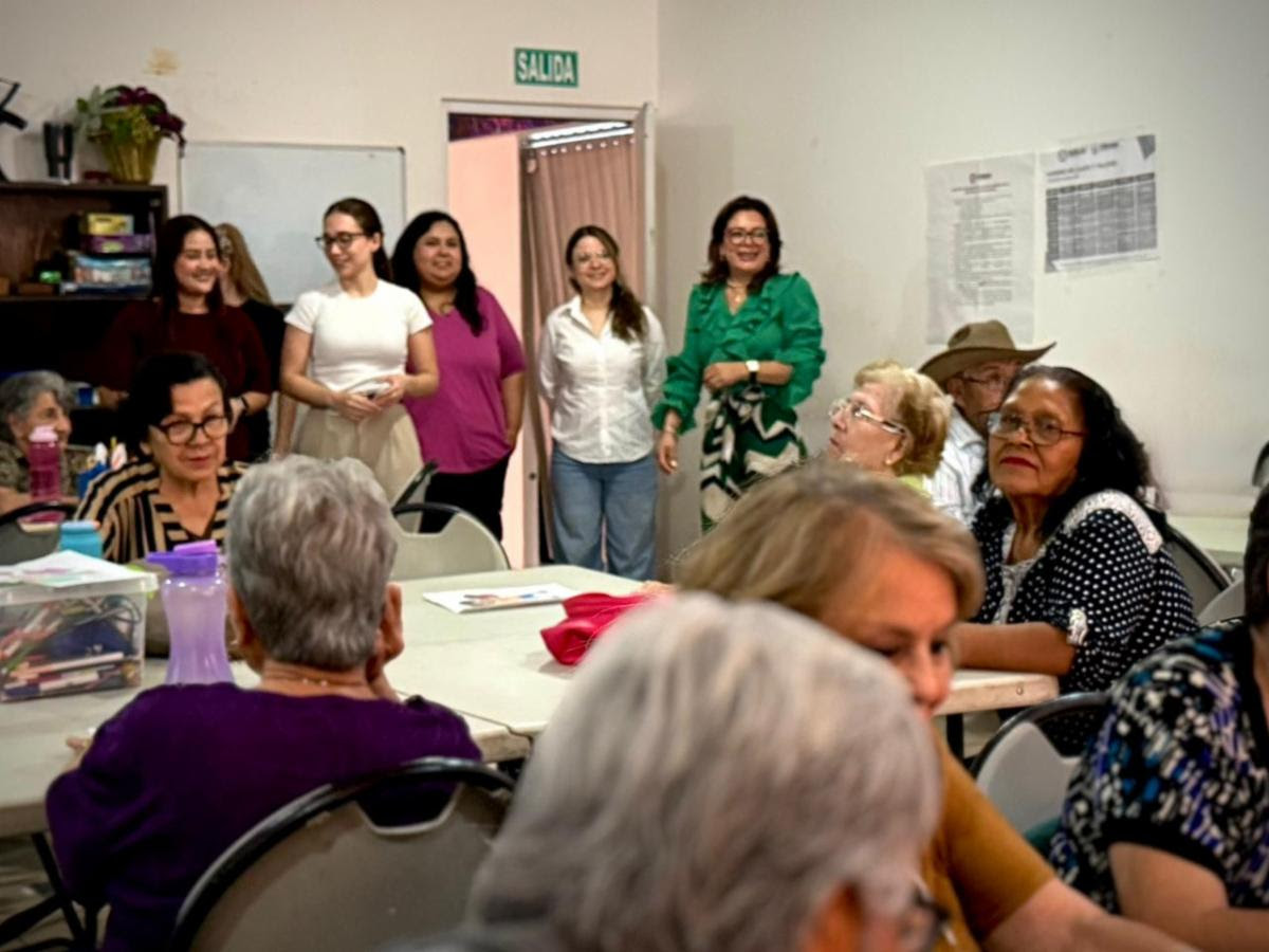 bataretecom's tweet photo. @gobiernosonora promueve la salud integral para las personas adultas mayores. El #ISAAM tuvo una reunión de trabajo con la Secretaría de Salud con el objetivo de incorporar hábitos saludables en este sector de la población. @ssaludsonora @Maby_Jacques
https://t.co/BfOxdNdbJX https://t.co/n0crCtjepk